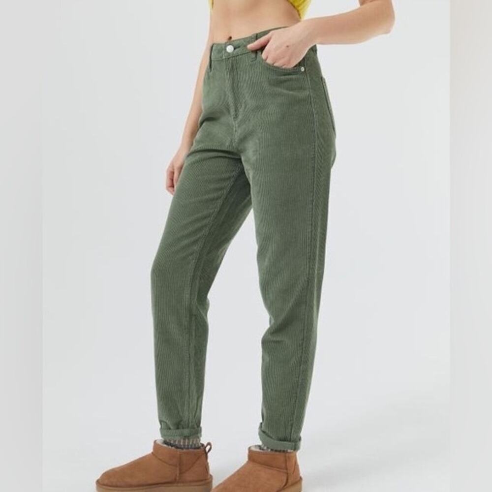 Urban Outfitters BDG Green Corduroy Mom High Rise Pants Size 29